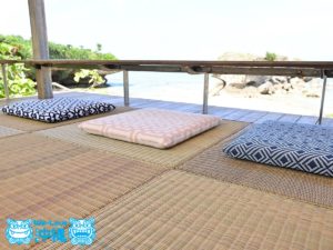 琉球畳をイメージした床